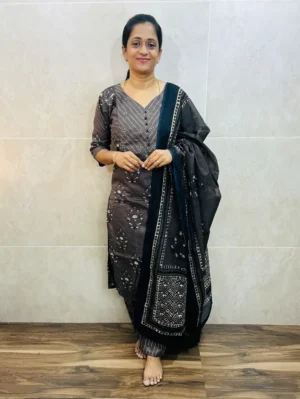 Handblock printed jaipur cotton top(cotton lining) paired with cotton dupatta and cotton bottom(straight cut)